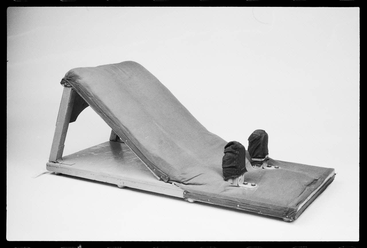 photographie Accessoire de cirque : matériel d'antipodiste Ph.1988.1.520 Photo