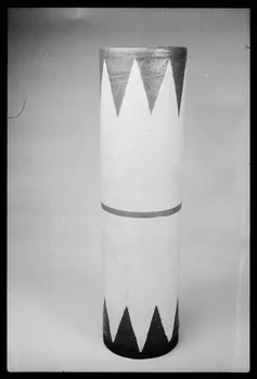photographie Accessoire de cirque : cylindre de jonglage Ph.1988.1.521 Photo