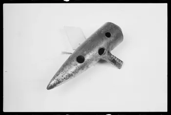 photographie Accessoire de cirque : ocarina de cirque Ph.1988.1.523  Photo