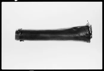 photographie MNATP. Exposition. Arts et traditions populaires : nouvelles acquisition : quérir, choisir (17 novembre 1987 - 28 mars 1988) Ph.1988.1.571  Photo