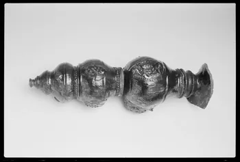 photographie MNATP. Exposition. Arts et traditions populaires : nouvelles acquisition : quérir, choisir (17 novembre 1987 - 28 mars 1988) Ph.1988.1.86 Photo