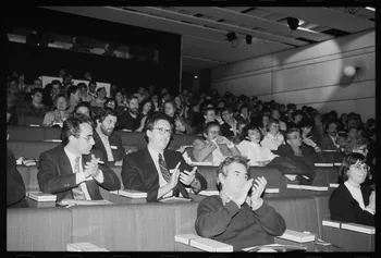 André Pelle photographie "Anthropologie sociale et ethnologie de la France". Congrès de sociologie au MNATP du 19 au 21 novembre 1987 Ile-de-France, France 1987 Ph.1988.17.45  Photo
