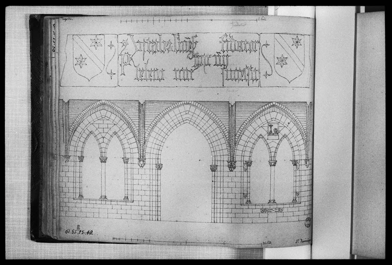 photographie "Détail d'architecture" Dessin à la plume de 1833, extrait de l'"Album de voyages de S. Leveillé", représentant un arc en construction et un porche Ph.1988.2.280 Photo