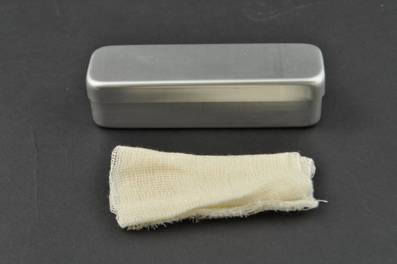 COMPRESSE 2000.64.196.3 Photo Mucem