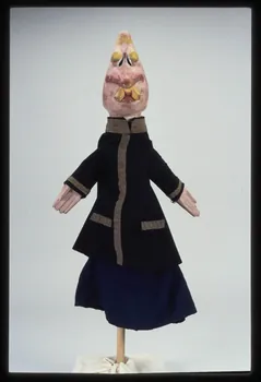 photographie Section "spectacle". Marionnette à gaine : Ubu. Ph.2004.1.289 Photo