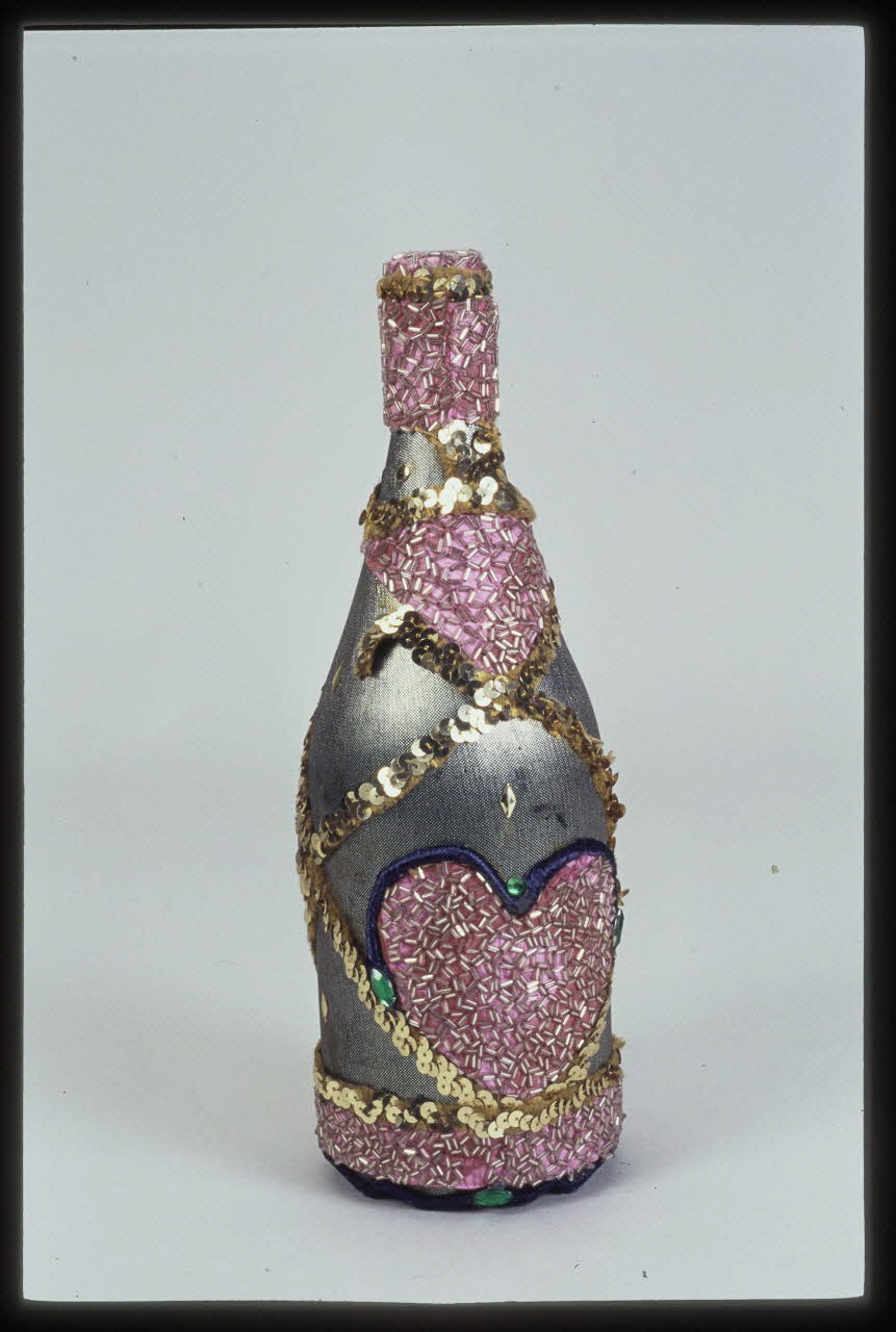 photographie Bouteille à libation. Bouteille rituelle (culte vaudou haïtien) Ph.2004.1.339 Photo