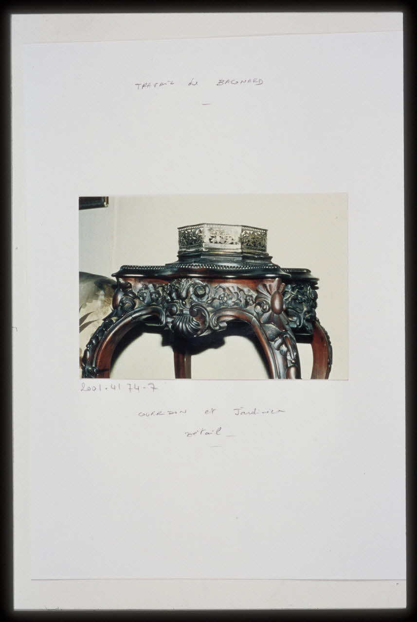 photographie Mobilier du  Commandant Cesari, commandant particulier du pénitencier des Iles du Salut, Guyane Ph.2004.1.377 Photo