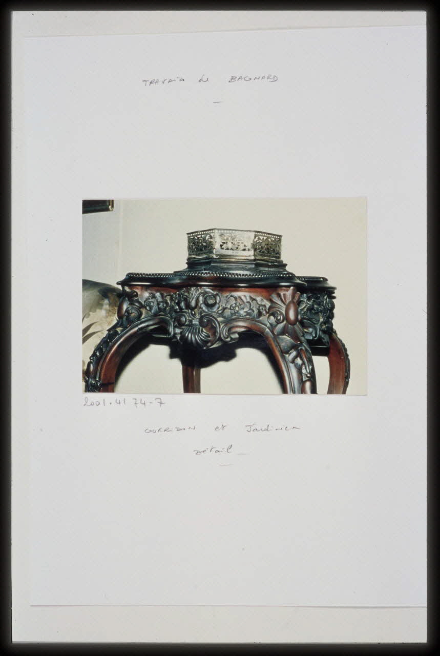 photographie Mobilier du  Commandant Cesari, commandant particulier du pénitencier des Iles du Salut, Guyane Ph.2004.1.378 Photo