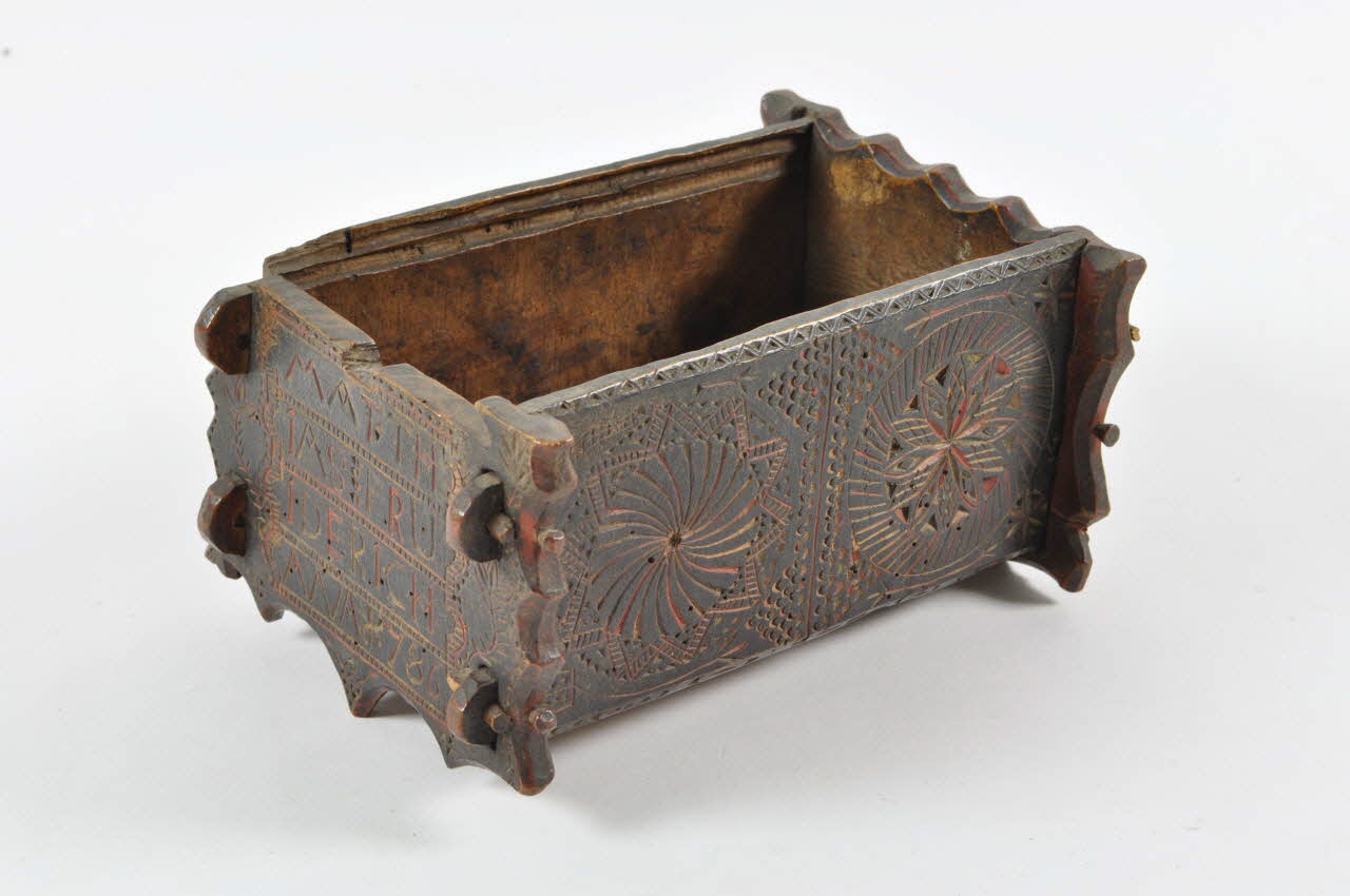 coffret Velay-du-Languedoc(Haute-Loire) 1786 1950.4.45 Photo Mucem