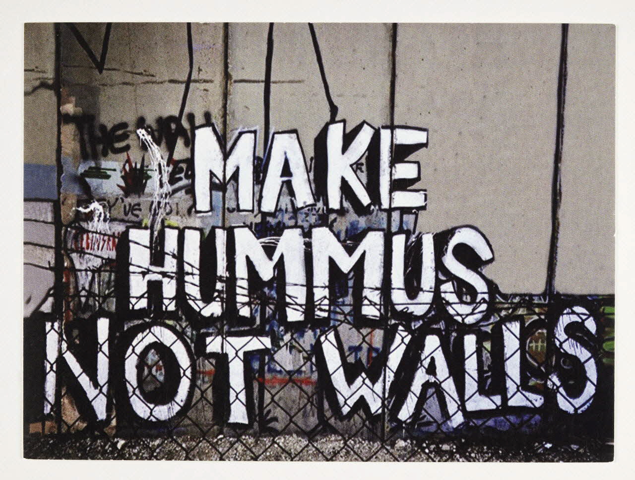 carte postale Make Hummus not Walls 2023.41.16 Photo Mucem / Marianne Kuhn