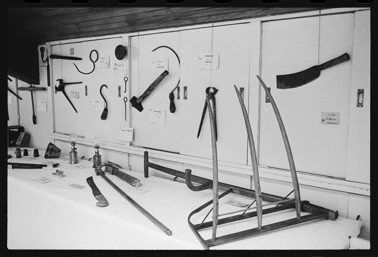 Schwartz photographie Exposition scolaire du MNATP. L'instrument à travers les âges Ile-de-France, France 1977/7/1 Ph.1977.94.18 Photo