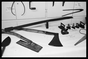 Schwartz photographie Exposition scolaire du MNATP. L'instrument à travers les âges Ile-de-France, France 1977/7/1 Ph.1977.94.22  Photo