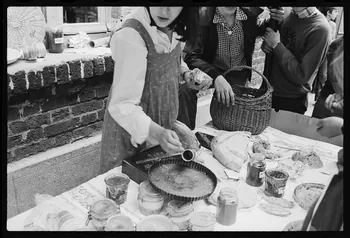 Schwartz photographie Exposition scolaire du MNATP. L'instrument à travers les âges Ile-de-France, France 1977/7/1 Ph.1977.94.31  Photo