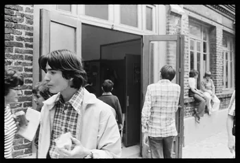 Schwartz photographie Exposition scolaire du MNATP. L'instrument à travers les âges Ile-de-France, France 1977/7/1 Ph.1977.94.35  Photo