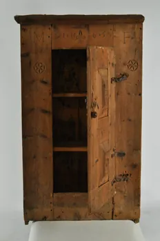 armoire Rhône-Alpes, France 1765 1949.7.54  Photo Mucem
