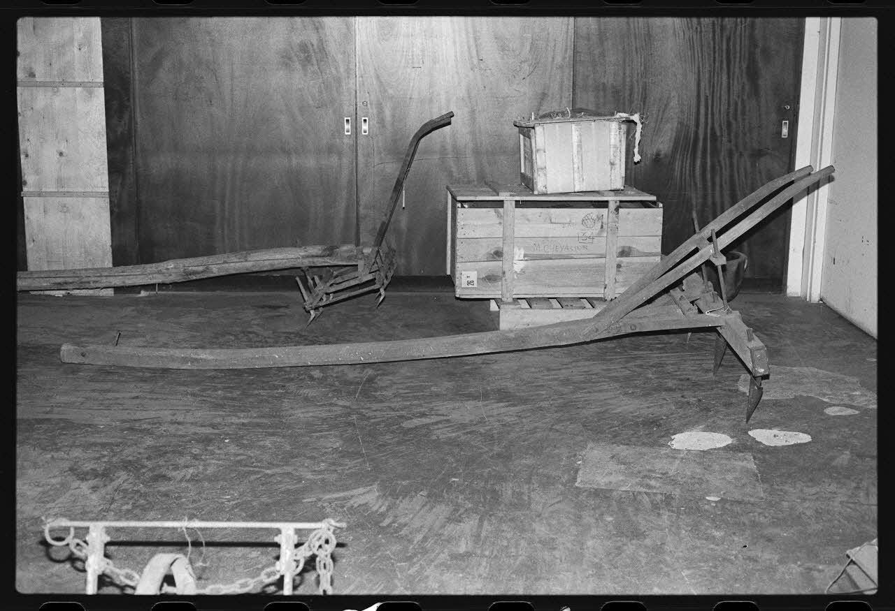 photographie Outillage agricole tracté pour les semailles Ph.1978.1.554 Photo