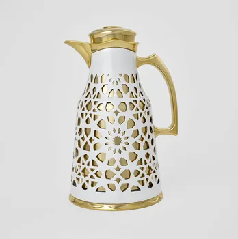 carafe isotherme thermos 2023.46.3.1-2  Photo Mucem / Marianne Kuhn