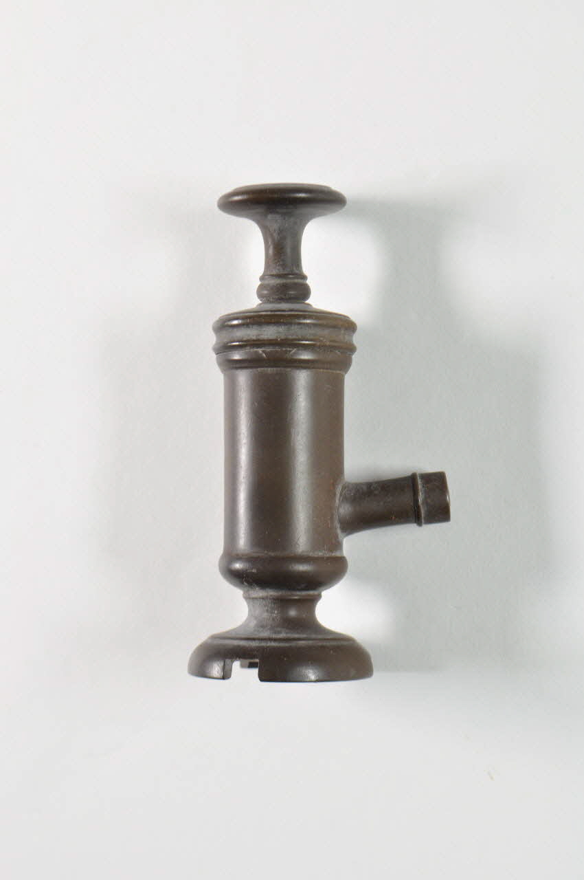 pompe 2000.68.1344.4.1-2 Photo Mucem