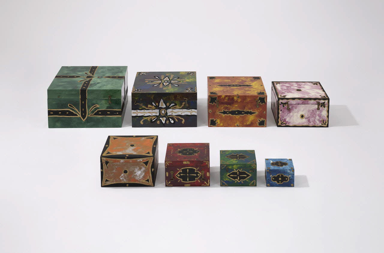 Jean-Louis Conte coffret Série de huit boîtes gigognes France 1955-1985 2024.3.5.1-8 Photo Mucem / Marianne Kuhn