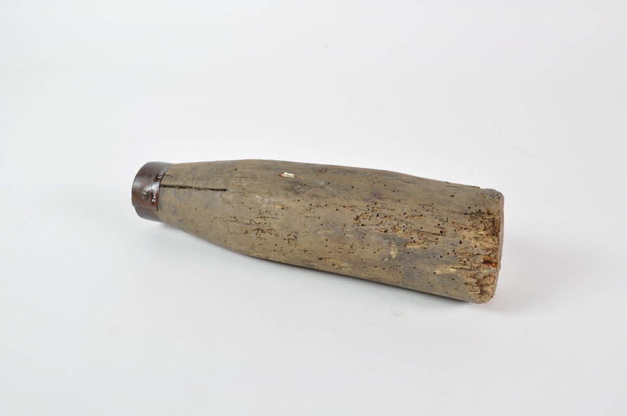 FORME DE CORDONNIER 2000.68.635.2  Photo Mucem