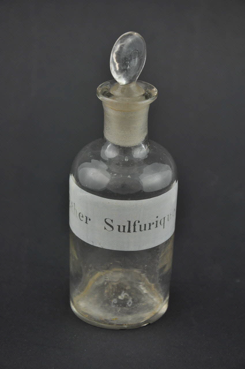 FLACON A PHARMACIE Ether Sulfurique 2000.68.746.13.1-2 Photo Mucem