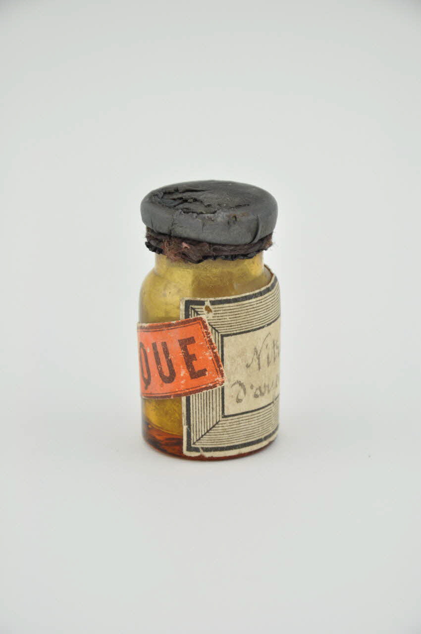 FLACON A PHARMACIE Nitrate / d'argent Crist 2000.68.746.18 Photo Mucem