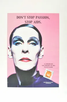 affiche "Don't stop passion, stop AIDS. / Le préservatif vous préserve du sida, pas du plaisir" (3) / (N'arrêtez pas la passion , arrêtez le sida) 2005.10.23 Photo Mucem