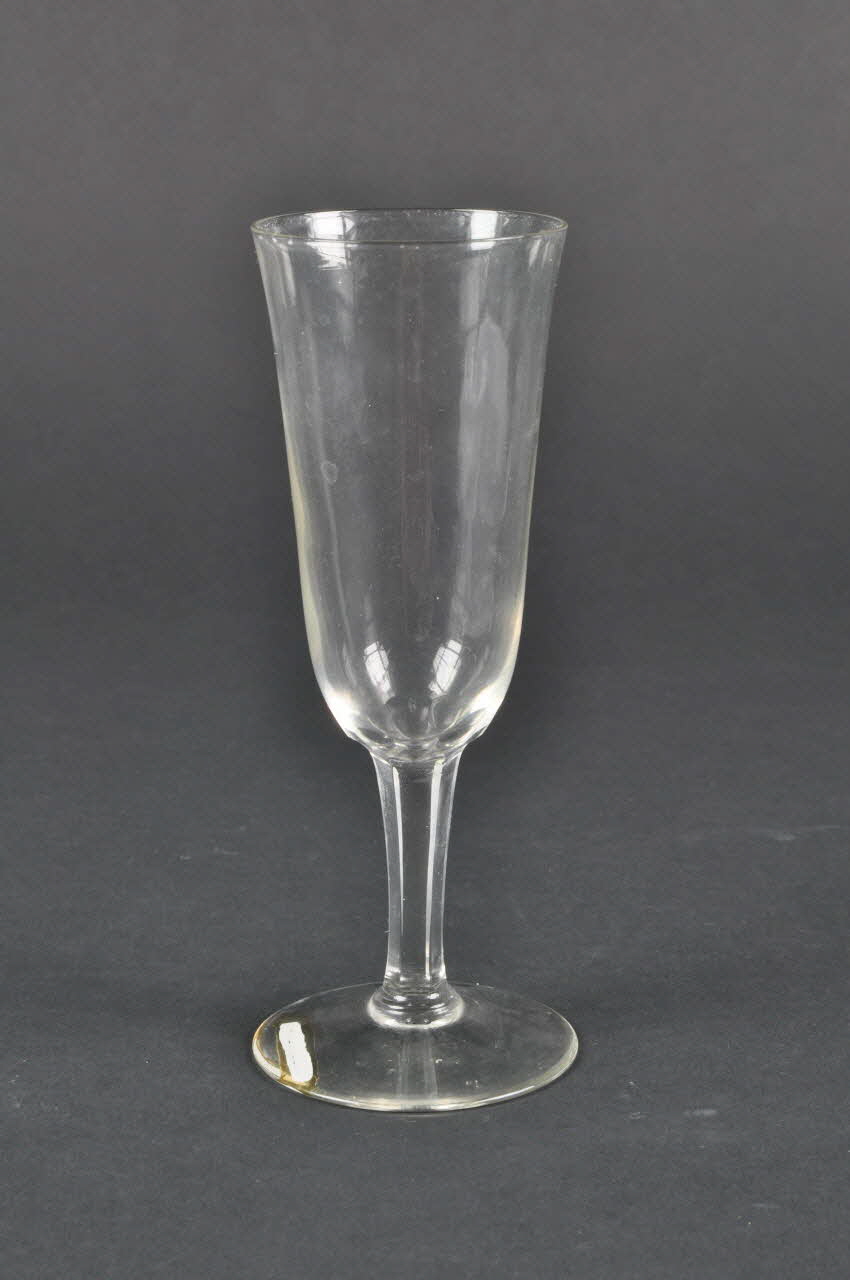 verre Champagne-Ardenne, France 1945-1950 1950.7.36 Photo Mucem