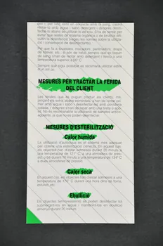 Feuille informative "Recomanacions per prevenir el contagi de la sida en establiments d'atencio personal al public"  (Recommandations pour prévenir la contagion par le sida dans les établissements de soins personnels au public) 2003.101.38 Photo Mucem