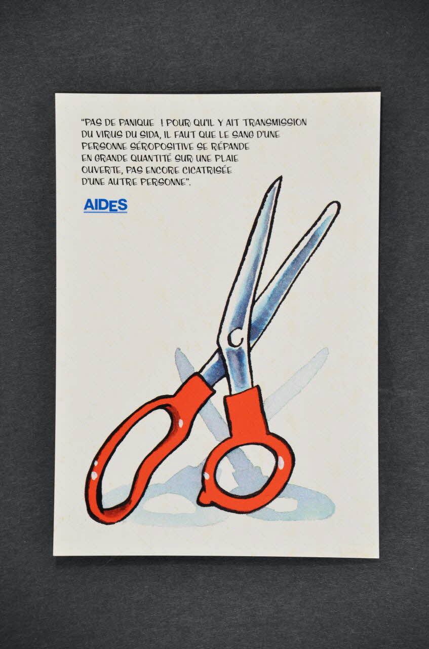carte postale "Pas de panique ! Pour qu'il y ait transmission du virus du sida, il faut que le sang d'une personne séropositive se répande en grande quantité sur une plaie ouverte, pas encore cicatrisée d'une autre personne" / "Campagne VIH/Sida et milieu de travail" 2005.101.136 Photo Mucem