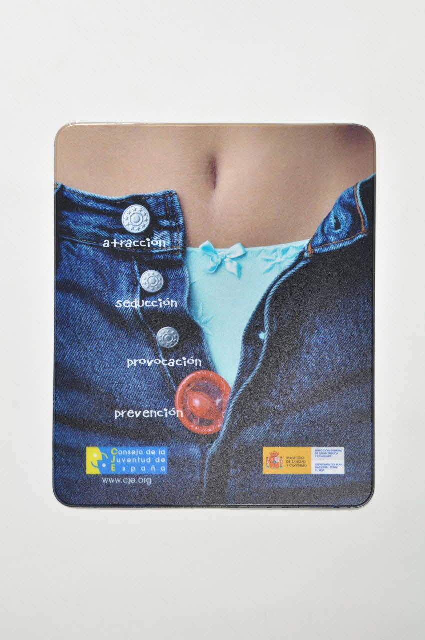 Consejo De La Juventud Espana / Ministerio  De tapis de souris "Attracion, seduccion, provocacion, prevencion" (fille) Espagne 2003 2003.101.69 Photo Mucem