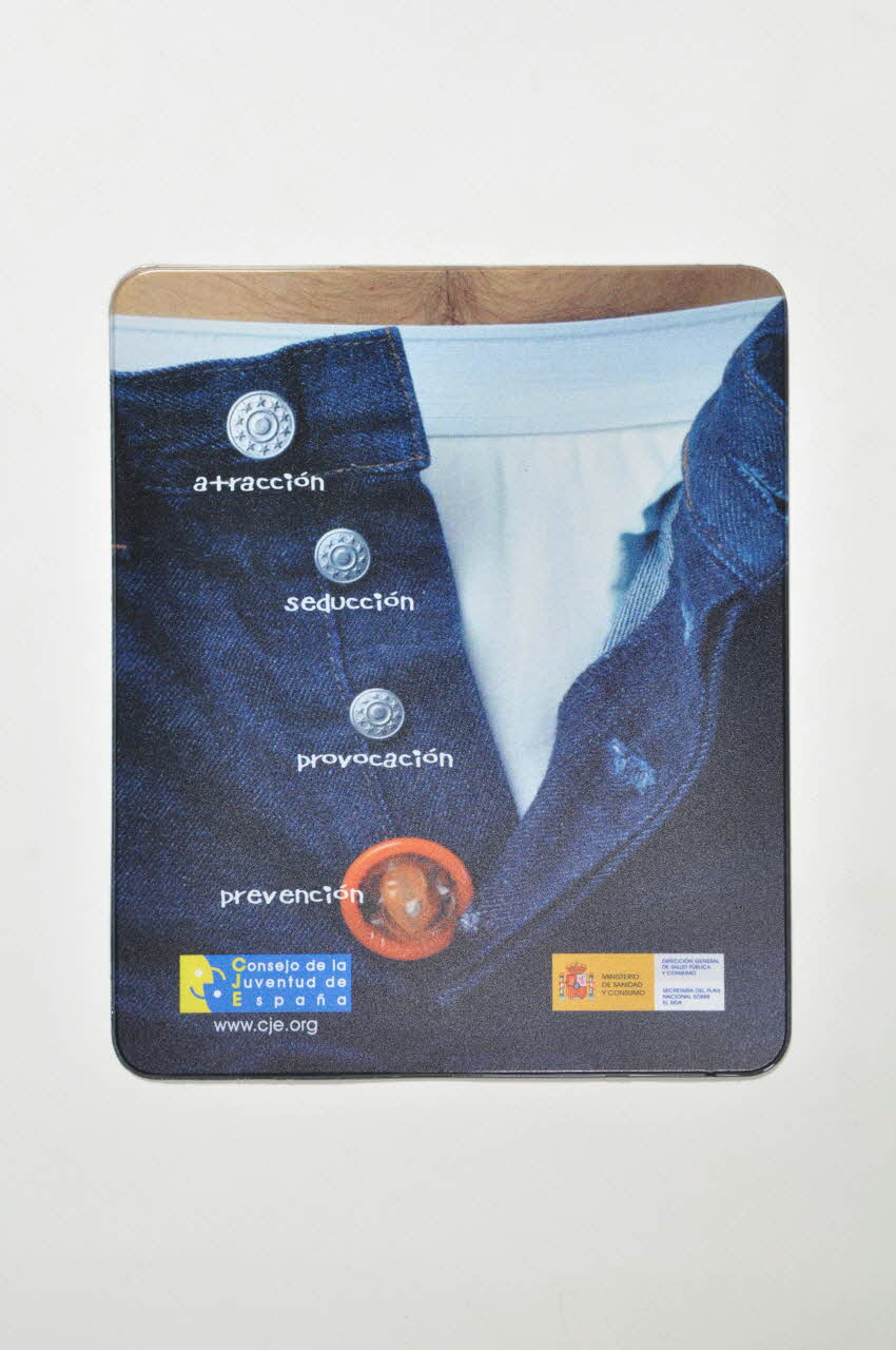 Consejo De La Juventud Espana / Ministerio  De tapis de souris "Attracion, seduccion, provocacion, prevencion" (garçon) Espagne 2003 2003.101.70 Photo Mucem