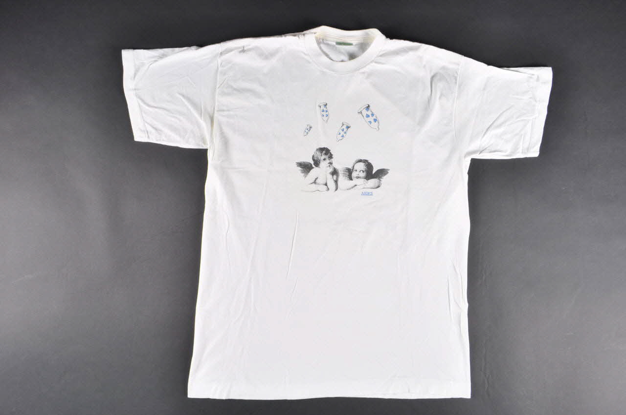 tee-shirt "AIDES et angelots 2005.101.2 Photo Mucem