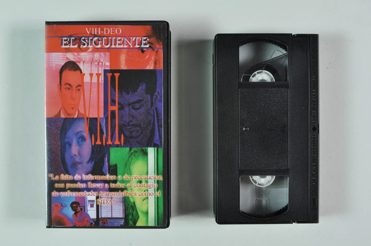 Joves Per La Igualtat I La Solidaritat cassette vidéo "VIH-DEO El Siguente" (Le suivant) Espagne 2002 2003.102.1.1-2 Photo Mucem