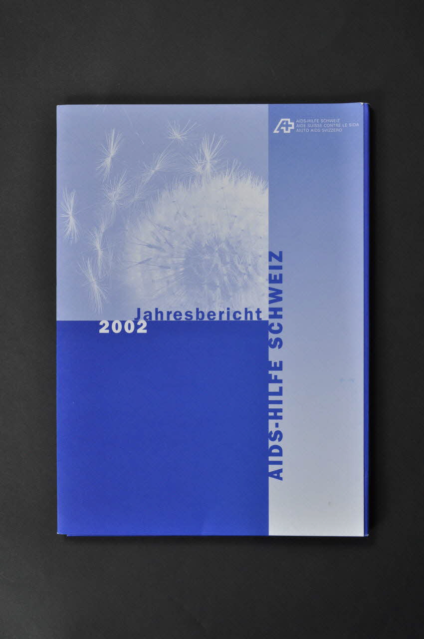 Aide Suisse Contre Le Sida (Ass) Dossier AIDS-HILFE SCHWEIZ Jahresbericht 2002 (Aide Suisse contre le sida. Rapport annuel 2002) Lorraine, France 2002 2004.119.104.2.1-8 Photo Mucem