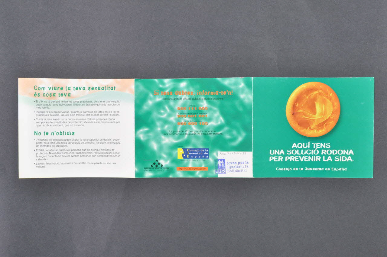 Dépliant "Aqui tens una solucio rodona per prevenir la sida" (Voici une bonne solution pour prévenir le sida) 2003.102.33 Photo Mucem