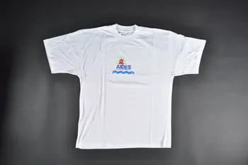 AIDES tee-shirt "AIDES Marseille 8èmes assises" Provence-Alpes-Côte d'Azur, France 1995 2005.101.6 Photo Mucem