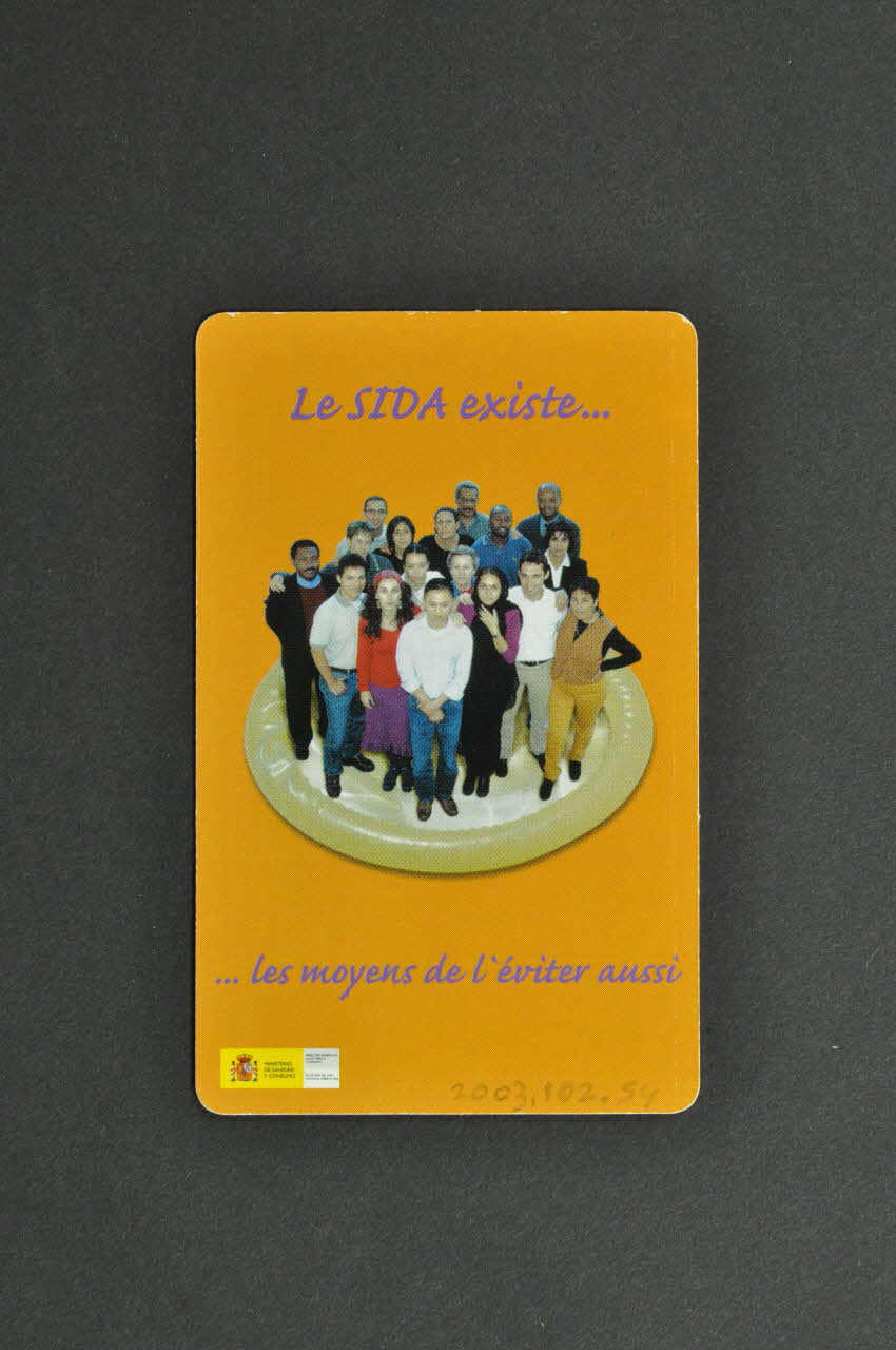 Espagne. Ministerio de sanidad y consumo Carte calendrier "Le sida existe ...  les moyens de l'éviter aussi" (français) Espagne 2003 2003.102.54 Photo Mucem