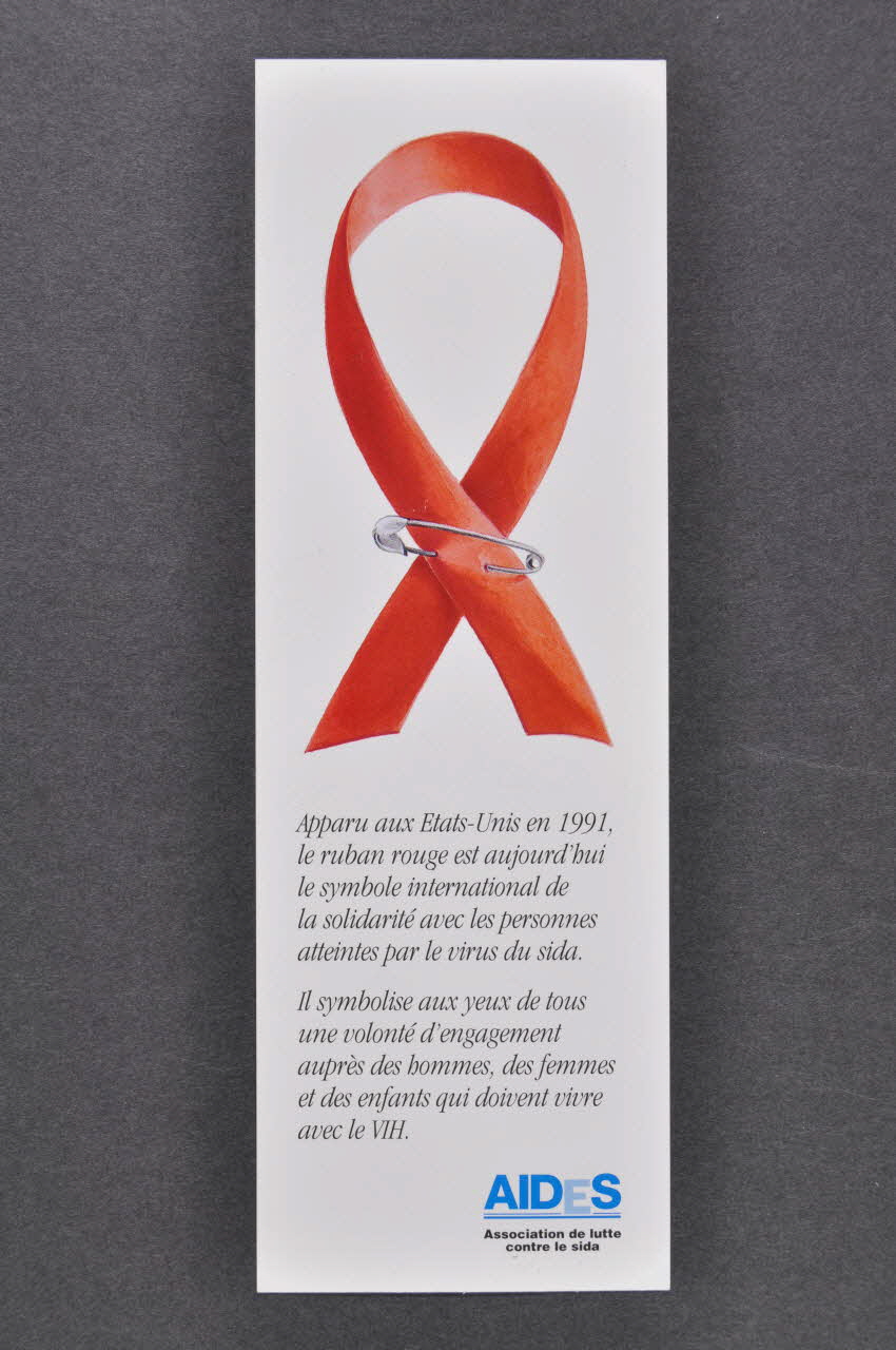 marque-page ruban rouge et texte de Henri Michaux 2005.101.84 Photo Mucem