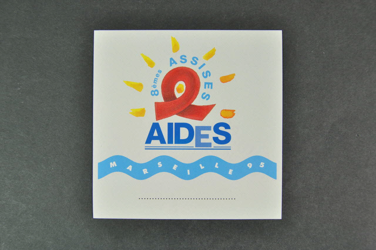 AIDES autocollant "8èmes Assises AIDES" Marseille Provence-Alpes-Côte d'Azur, France 1995 2005.101.86 Photo Mucem