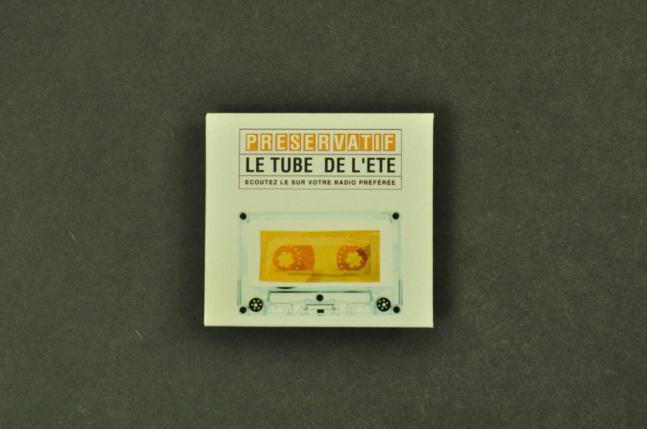 Enveloppe de préservatif "Préservatif. Le tube de l'été" 2005.101.92 Photo Mucem