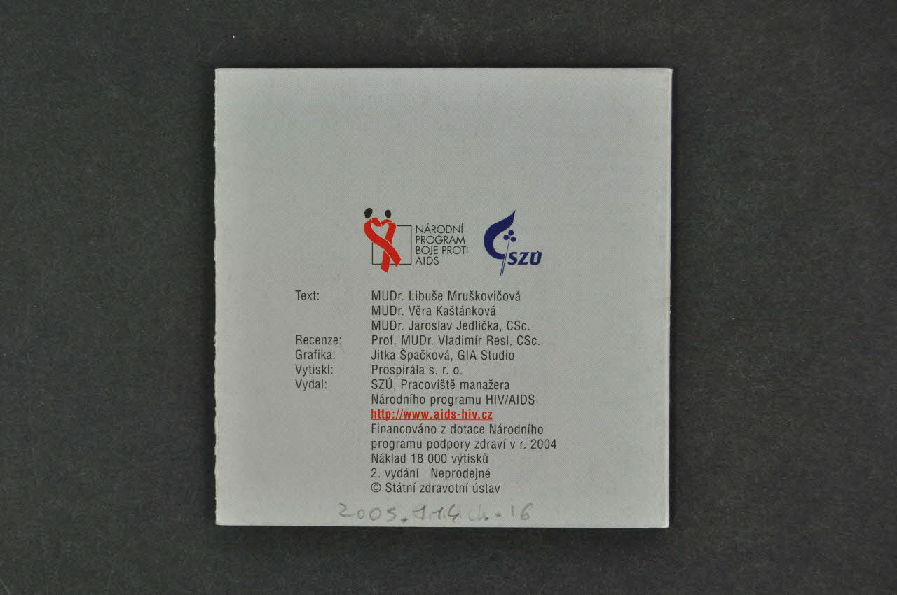 Narodni Program Boje Proti Aids / SZU Dépliant "Praktické informace o pohlavnê prenosnych infekcich / Achjo..!" République Tchèque 2004 2005.114.16  Photo Mucem