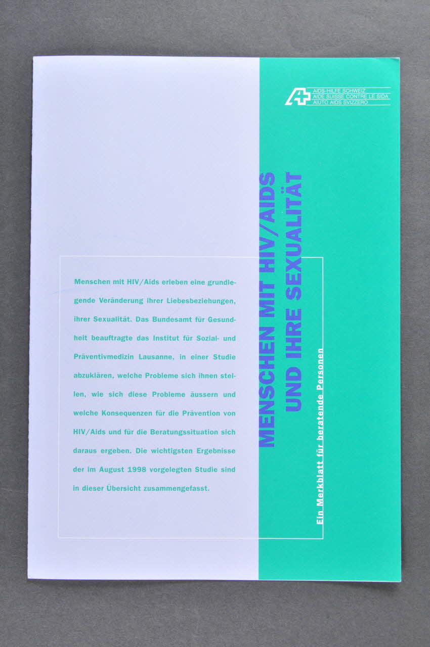 Aide Suisse Contre Le Sida (Ass) Dépliant "Menschen mit HIV/Aids und ihre sexualität. Ein Merkblatt für beratende Personen" (Les personnes avec le VIH / Sida et leur sexualité. Aide-mémoire pour les intervenants) Lorraine, France 2002 2004.119.177 Photo Mucem