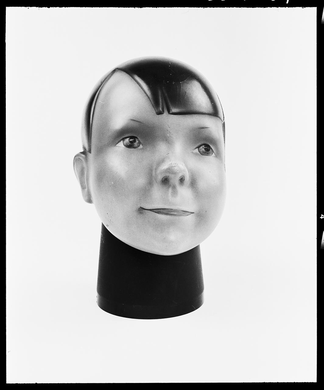 photographie Chapellerie Nico. Rue de Rennes. Paris Ph.1992.1.354  Photo