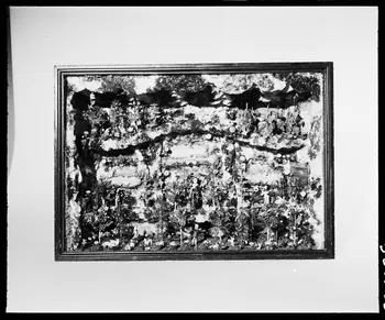 photographie Crèche en verre, mousse et bois Ph.1992.1.392  Photo