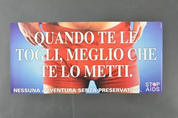 affiche "Quando te le togli, meglio che te lo metti" (Quand tu l'enlève, c'est mieux que tu le mettes) 2004.119.217 Photo Mucem