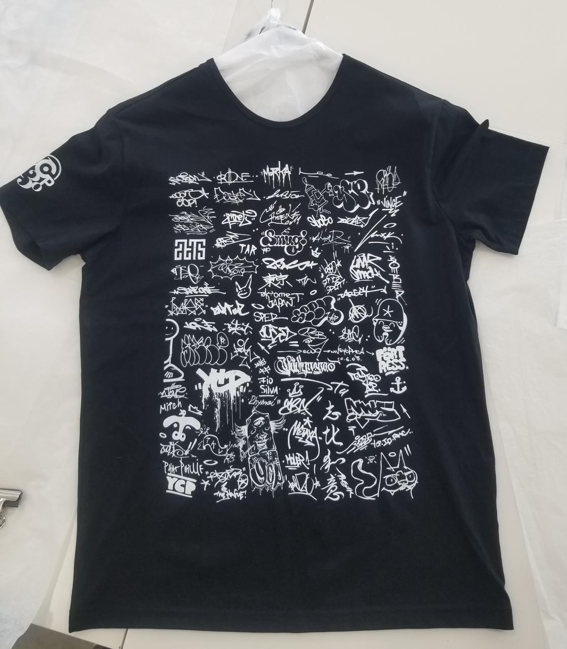 Lunar tee-shirt T-shirt sérigraphié produit pour les 30 ans du groupe YCP Croatie 2022 2024.15.11 Photo Mucem