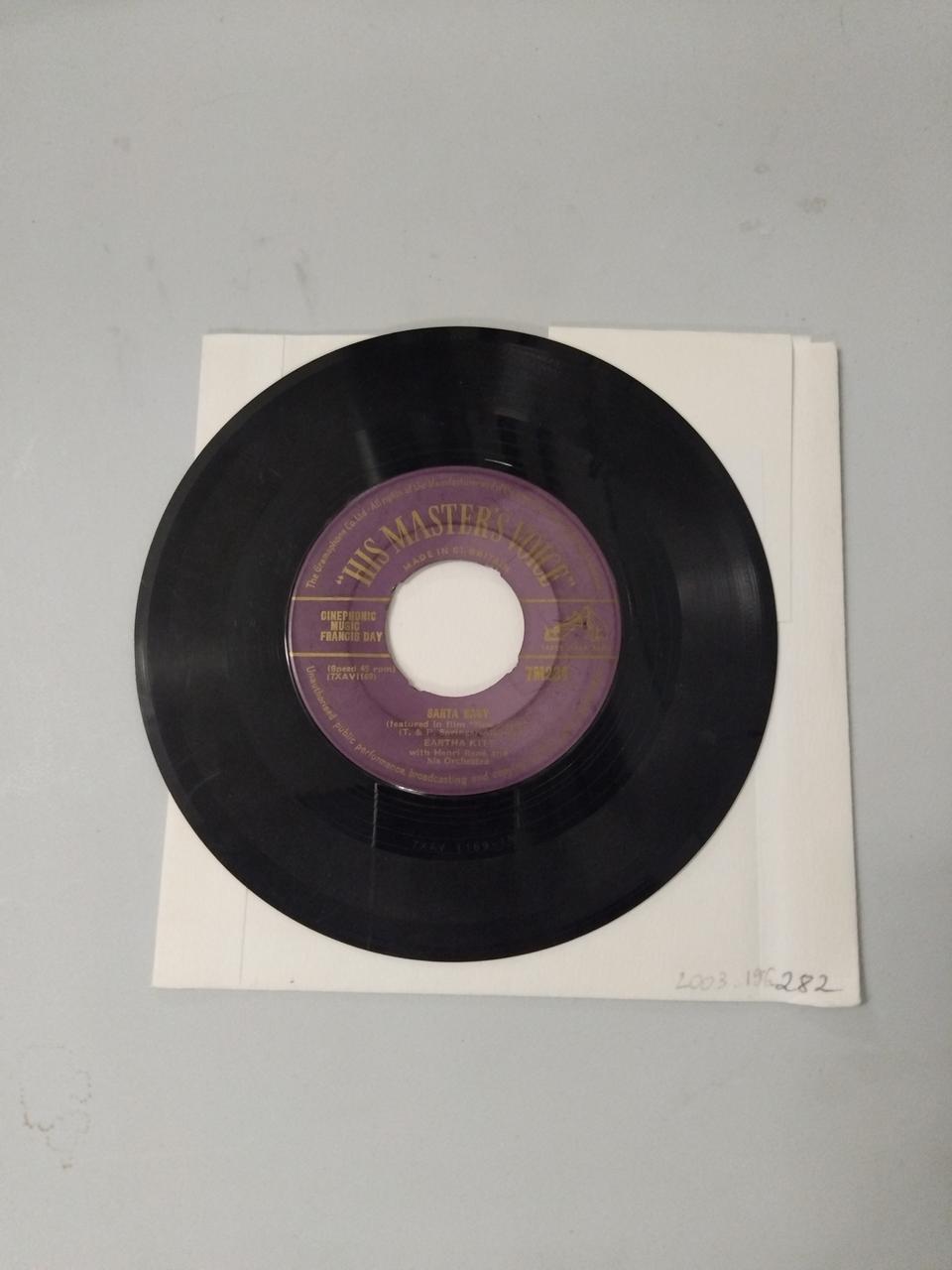 disque 45 tours Santa baby 2003.196.282 Photo Mucem