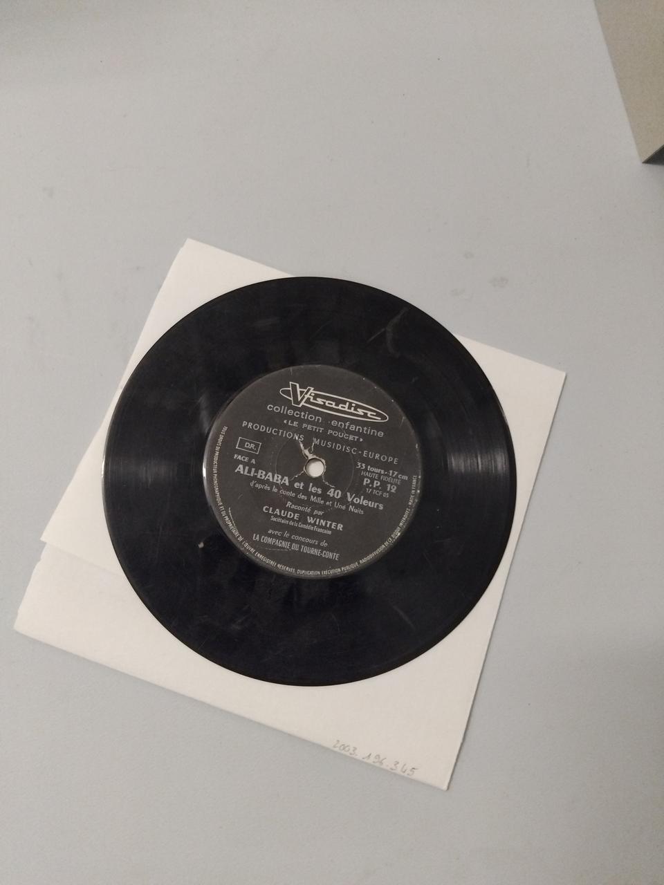 disque 33 tours Ali-Baba et les 40 voleurs 2003.196.345 Photo Mucem