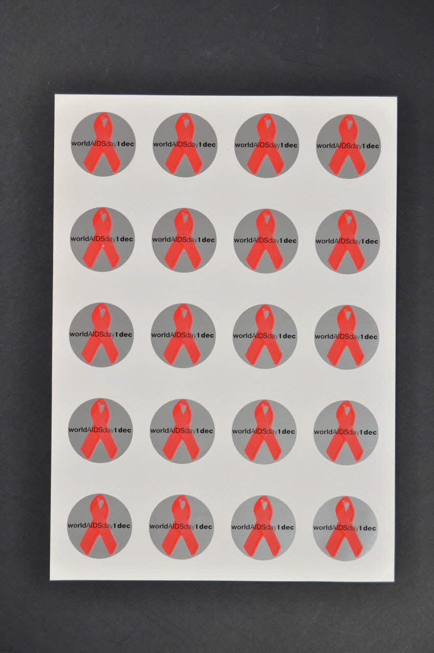 Planche d'autocollants "worldAIDS day 1st December " 2003.106.34 Photo Mucem
